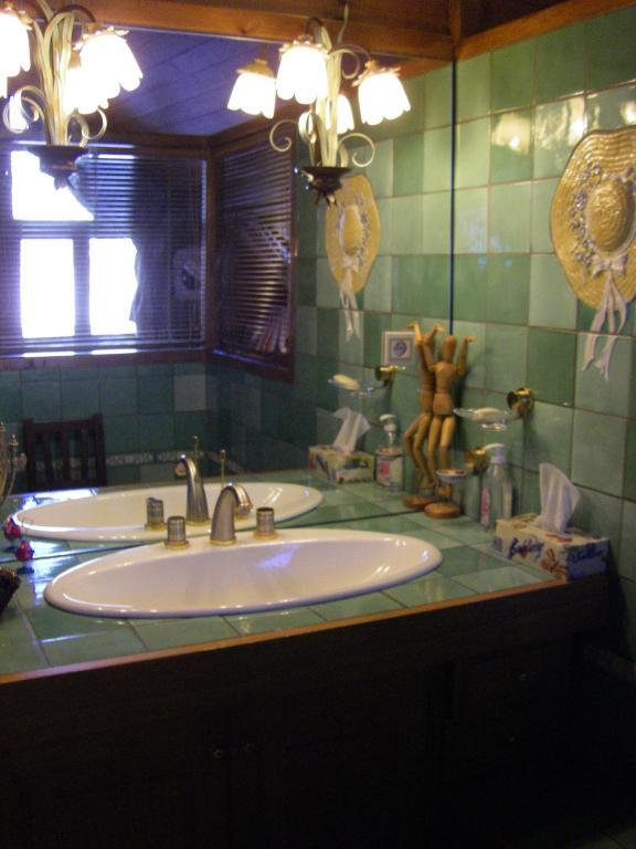 Les Tanneries Bed & Breakfast Villar-Saint-Pancrace Room photo